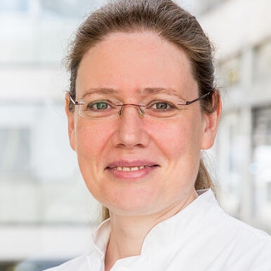 Prof. Dr. Nadine Schlüter